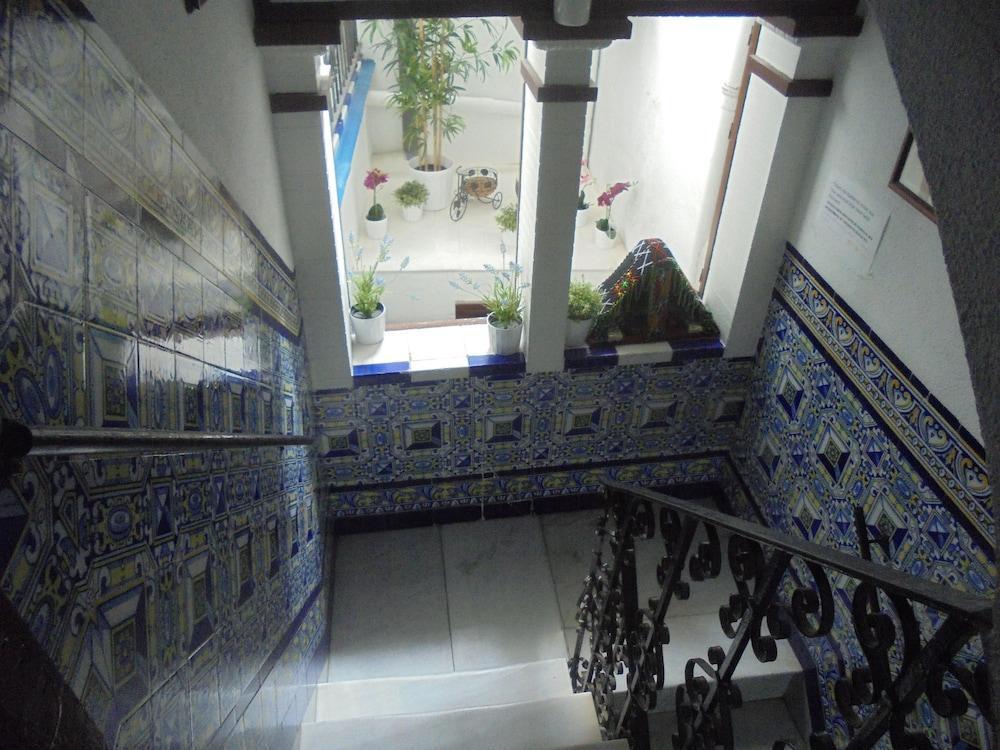Pension La Giraldilla - Seville — Foto 3